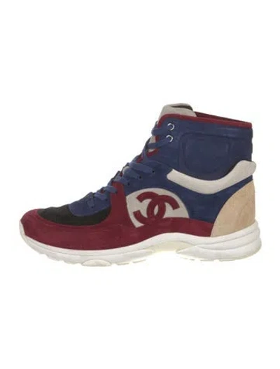 Pre-owned Chanel Interlocking Cc Logo Suede Sneakers In Multi