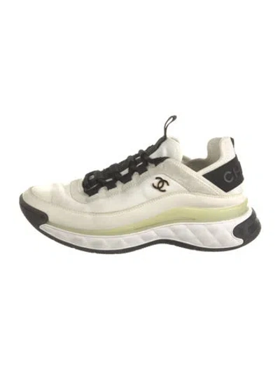 Pre-owned Chanel Interlocking Cc Logo Suede Sneakers In Neutral