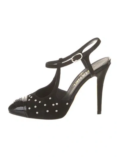 Pre-owned Chanel Interlocking Cc Logo Suede T-strap Pumps In Black