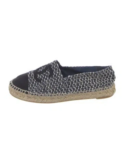 Pre-owned Chanel Interlocking Cc Logo Tweed Espadrilles In Black