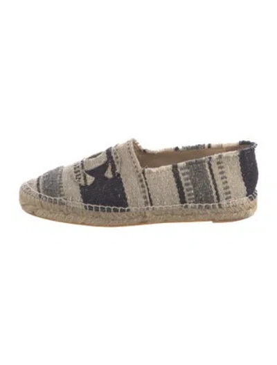 Pre-owned Chanel Interlocking Cc Logo Tweed Espadrilles In Neutral