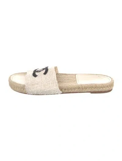 Pre-owned Chanel Interlocking Cc Logo Tweed Espadrilles In White