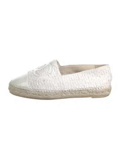 Pre-owned Chanel Interlocking Cc Logo Tweed Espadrilles In White