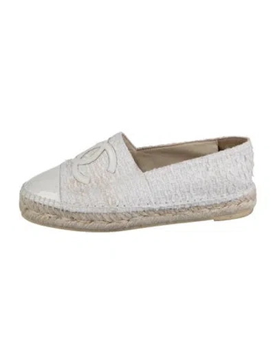 Pre-owned Chanel Interlocking Cc Logo Tweed Espadrilles In White