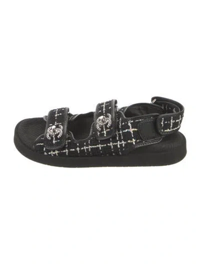 Pre-owned Chanel Interlocking Cc Logo Tweed Gladiator Sandals In Black