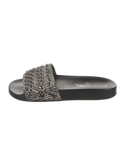 Pre-owned Chanel Interlocking Cc Logo Tweed Slides In Black