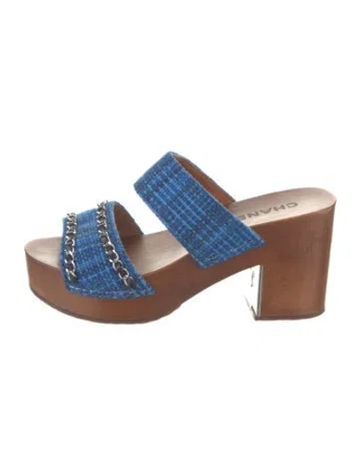Pre-owned Chanel Interlocking Cc Logo Tweed Slides In Blue