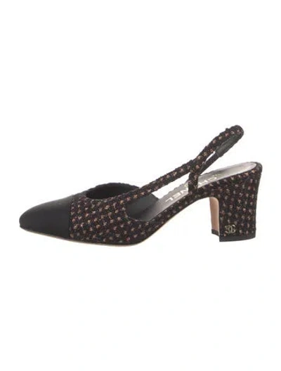 Pre-owned Chanel Interlocking Cc Logo Tweed Slingback Pumps In Black/gold