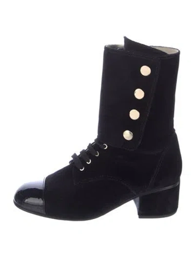 Pre-owned Chanel Interlocking Cc Logo Velvet Combat Boots In Black