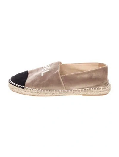 Pre-owned Chanel Interlocking Cc Logo Velvet Espadrilles In Black/neutrals