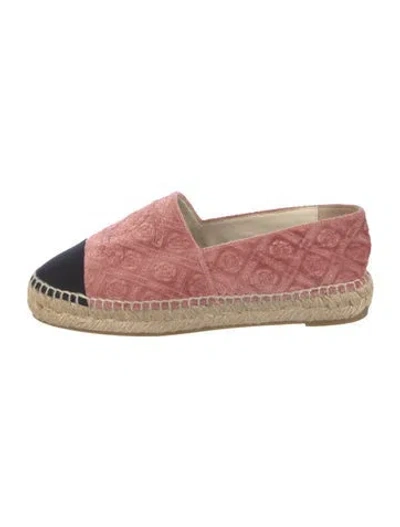 Pre-owned Chanel Interlocking Cc Logo Velvet Espadrilles In Pink