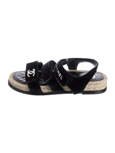 Pre-owned Chanel Interlocking Cc Logo Velvet Slingback Sandals In Black