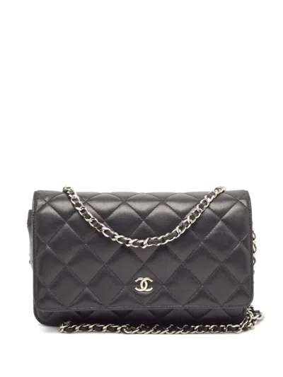 Pre-owned Chanel Interlocking Cc-logo Wallet On Chain