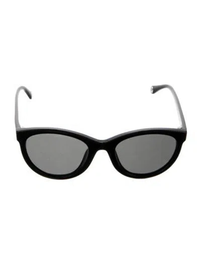 Pre-owned Chanel Interlocking Cc Logo Wayfarer Sunglasses In Black