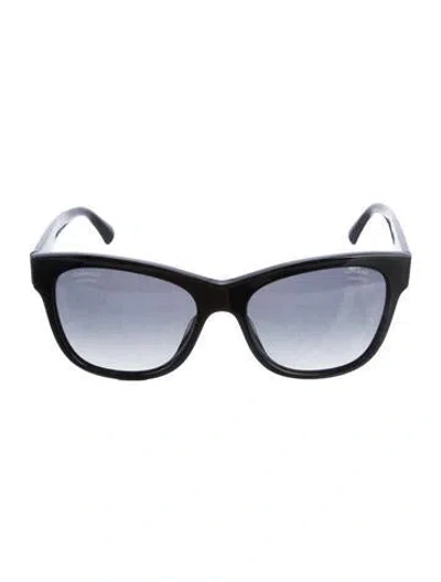 Pre-owned Chanel Interlocking Cc Logo Wayfarer Sunglasses In Black