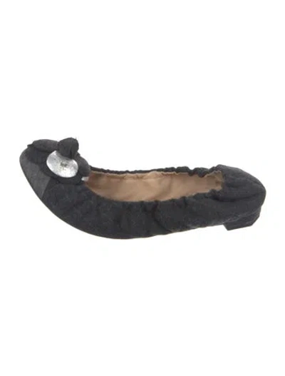 Pre-owned Chanel Interlocking Cc Logo Wool Flats In Gray