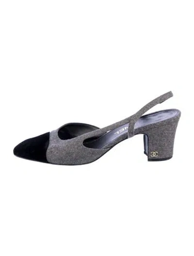 Pre-owned Chanel Interlocking Cc Logo Wool Slingback Pumps In Gray