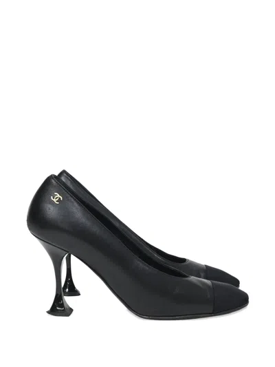 Pre-owned Chanel Interlocking Cc Sculptured Heel Pumps In Black