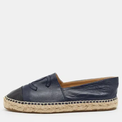 Pre-owned Chanel Interlocking Cc Size 38 Navy Blue/black Leather Cap Toe Espadrille Flats