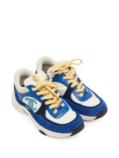 Pre-owned Chanel Interlocking Cc-appliqué Panelled Sneakers In Blue