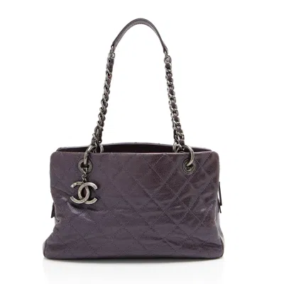 Pre-owned Chanel Iridescent Caviar Chic Shopping Tote In Purple