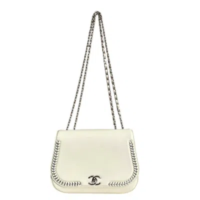 Pre-owned Chanel Ivory Leather Shoulder Bag () In Multi