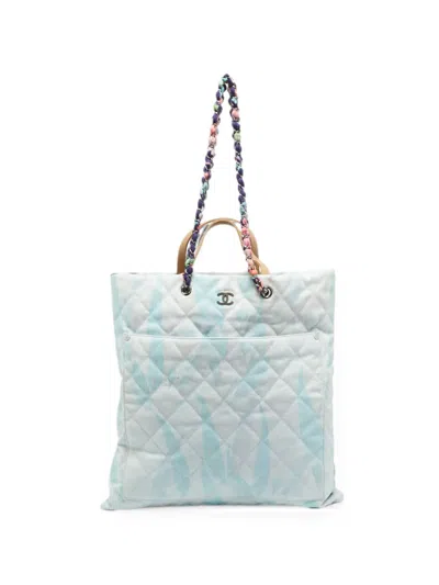 Pre-owned Chanel Jungle Jeans Quilted Tote Bag In White