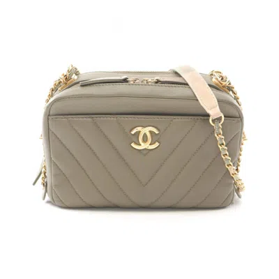 Pre-owned Chanel Khaki Leather Shoulder Bag ()