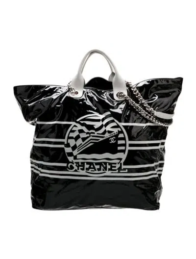 Pre-owned Chanel La Pausa Bay Shopping Tote In Black