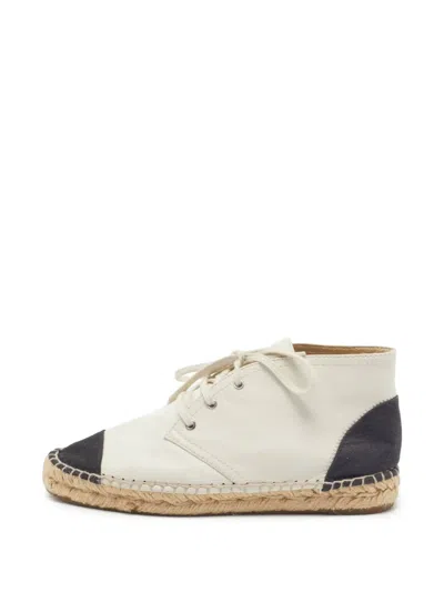 Pre-owned Chanel Lace-up Flat Espadrilles In Neutral