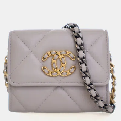 Pre-owned Chanel Lambskin 19 Card Holder On Chain In Gray