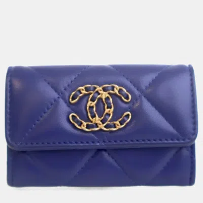 Pre-owned Chanel Lambskin 19 Flap Card Holder In Blue