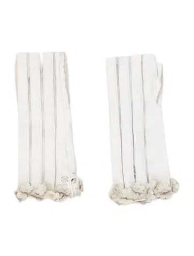Pre-owned Chanel Lambskin Cc Fingerless Gloves In White