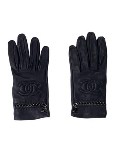 Pre-owned Chanel Lambskin Cc Gloves In Blue