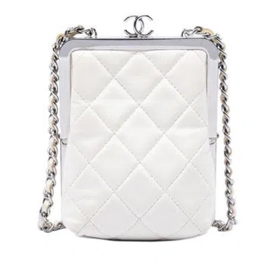 Pre-owned Chanel Lambskin Cc Quilted Acrylic And Lambskin Evening Clutch With Chain In White