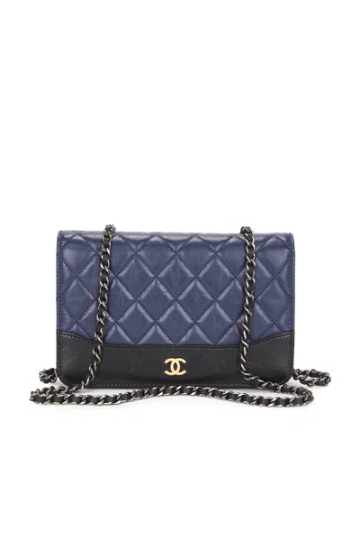 Pre-owned Chanel Lambskin Gabrielle Wallet On Chain In Blue