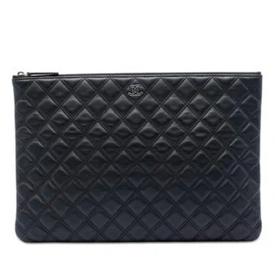 Pre-owned Chanel Lambskin Large Quilted Lambskin Double Stitch O Case Clutch In Black