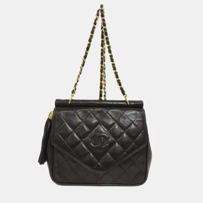 Pre-owned Chanel Lambskin Matelasse Chain Shoulder Bag In Black