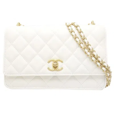 Pre-owned Chanel Lambskin Matelasse Coco Mark Shoulder Bag In White