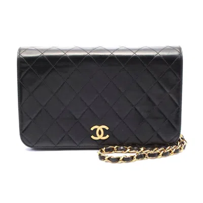 Pre-owned Chanel Lambskin Matelasse Flap Shoulder Bag In Black