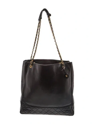 Pre-owned Chanel Lambskin Quilted Tote In Black