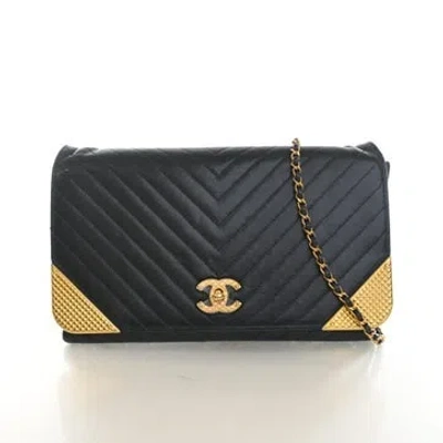 Pre-owned Chanel Lambskin Rock The Corner Flap In Black