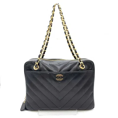 Pre-owned Chanel Lambskin V-stitch Chain Shoulder Bag In Black