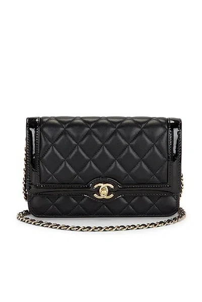 Pre-owned Chanel Lambskin Wallet On Chain In Black