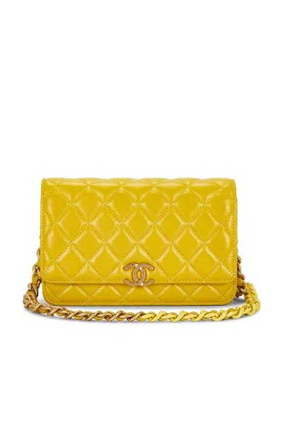 Pre-owned Chanel Lambskin Wallet On Chain In Yellow