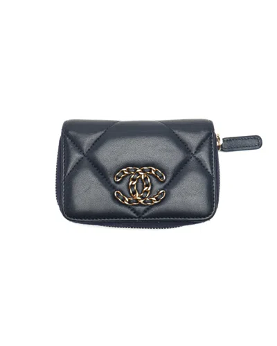Pre-owned Chanel Lambskin Zip Around Card Holder In Blue