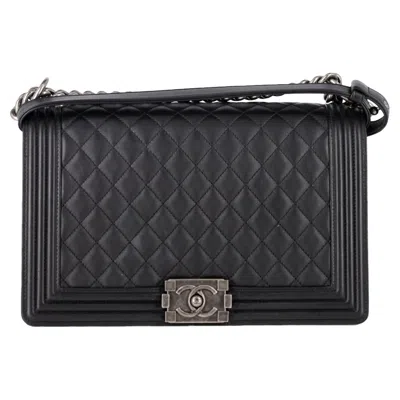 Pre-owned Chanel Large Boy Shoulder Bag In Black Calf Leather