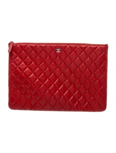 Pre-owned Chanel Large O Case Clutch In Red