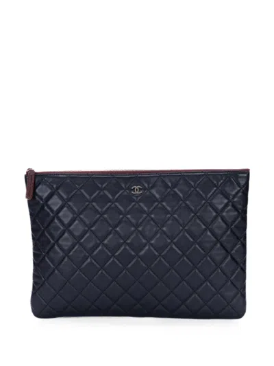Pre-owned Chanel Large O Case Quilted Clutch Bag In Black