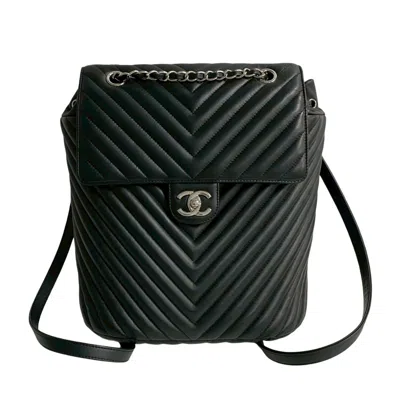 Pre-owned Chanel Leather Backpack () In Black